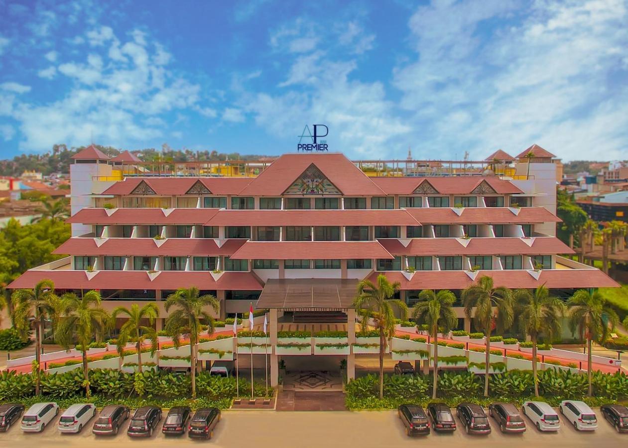 Отель Ap Premier Batam Нагоя Экстерьер фото