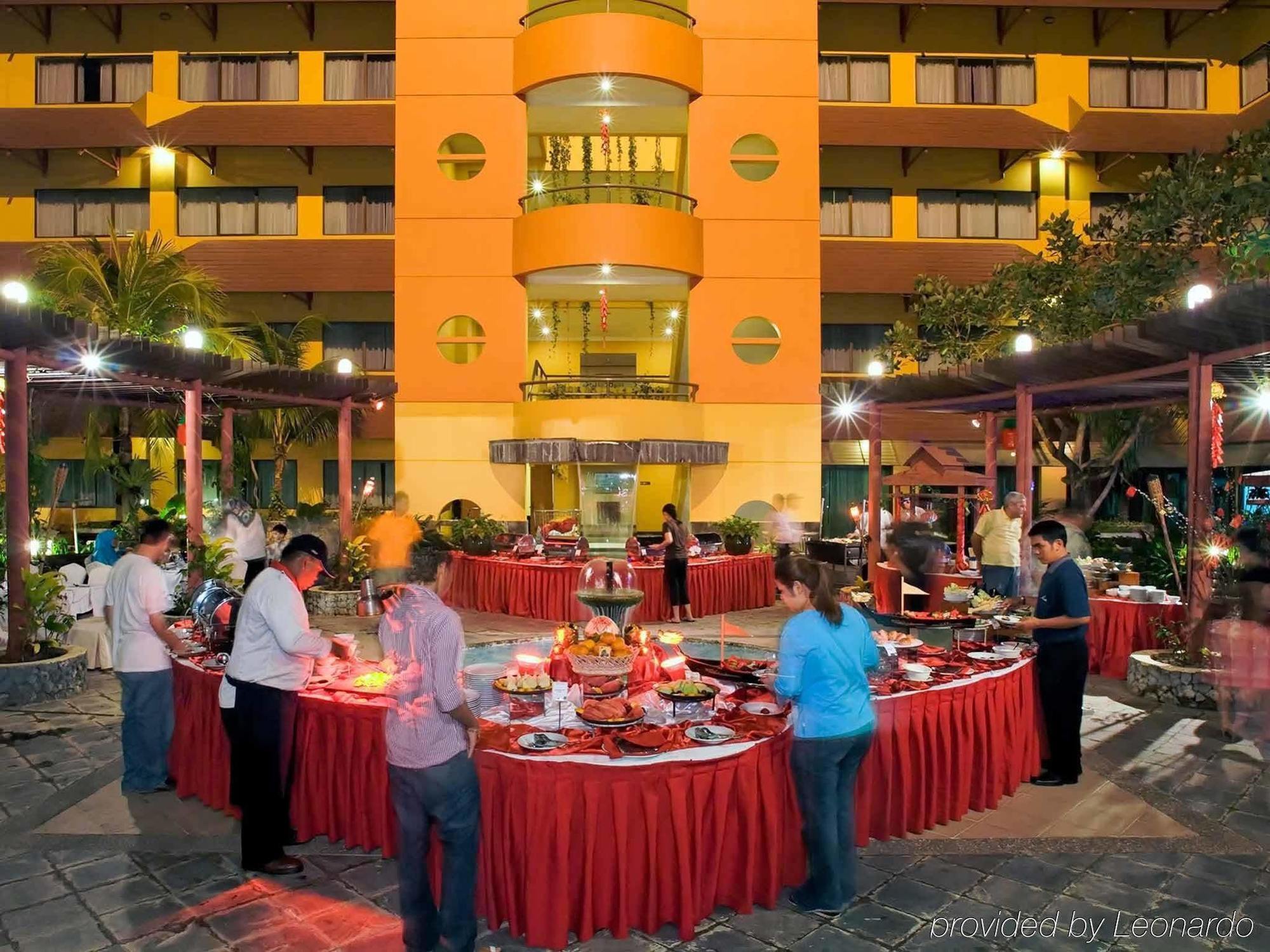 Отель Ap Premier Batam Нагоя Экстерьер фото